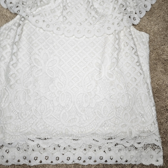 Maison Jules Cold Shoulder Lace Top with Built in Tank Size Medium - Picture 8 of 9